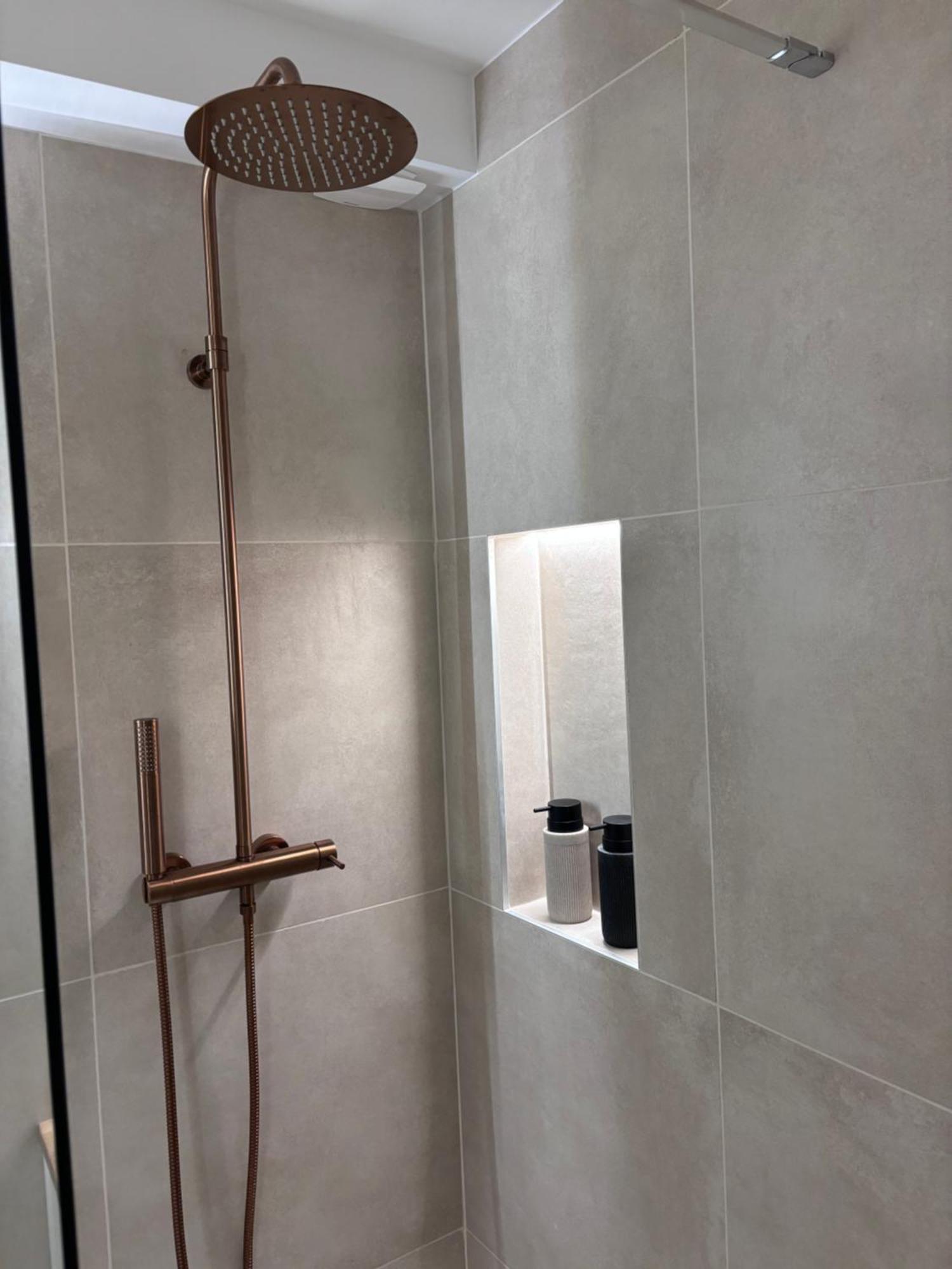 Charmant Appartement Au Coeur De Villeneuve Loubet Exterior foto