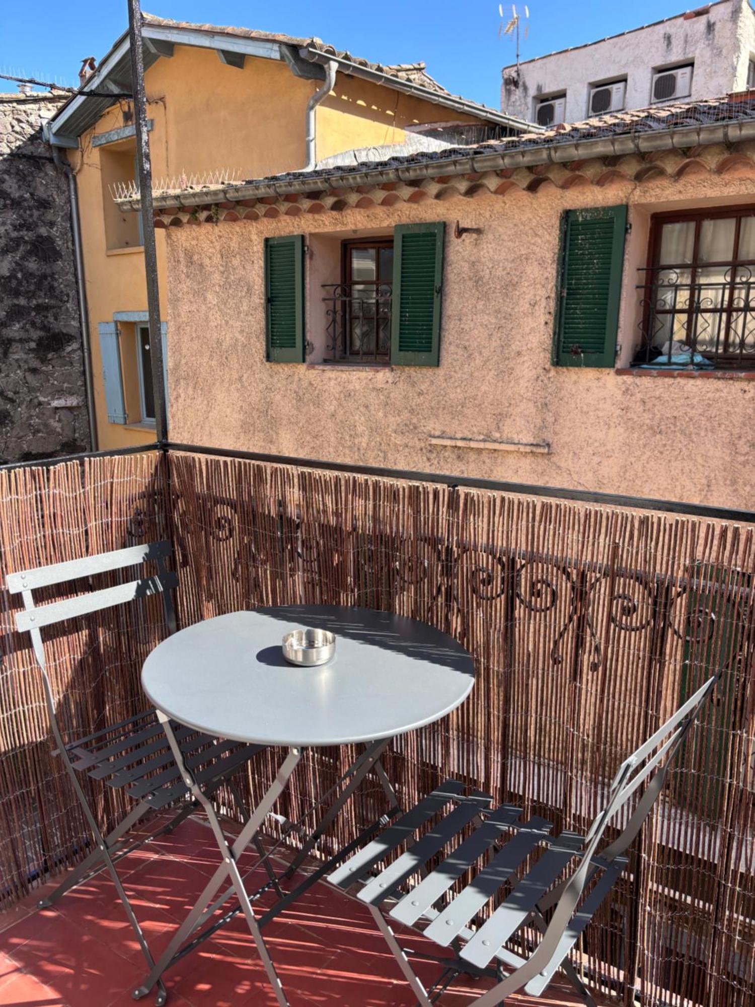 Charmant Appartement Au Coeur De Villeneuve Loubet Exterior foto